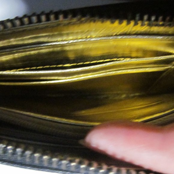 Danier Black Wristlet - Picture 6 of 9